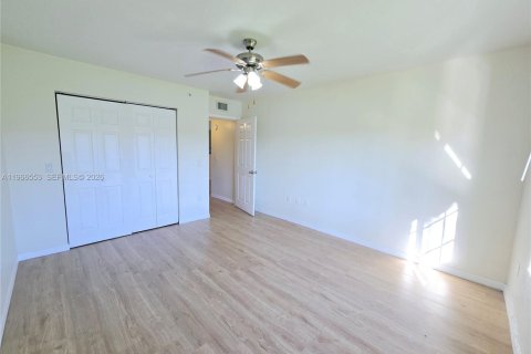 Copropriété à vendre à West Palm Beach, Floride: 2 chambres, 98.48 m2 № 2081320 - photo 11