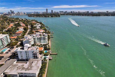 Condo in Miami Beach, Florida, 3 bedrooms  № 1864955 - photo 21