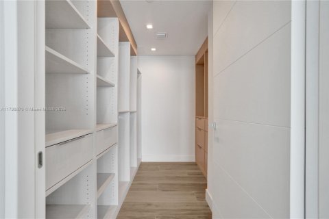 Condo in Miami Beach, Florida, 3 bedrooms  № 1864955 - photo 13
