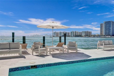 Condo in Miami Beach, Florida, 3 bedrooms  № 1864955 - photo 24