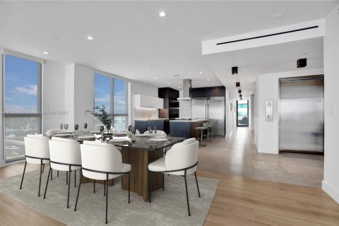 Condo in Miami Beach, Florida, 3 bedrooms  № 1864955 - photo 8