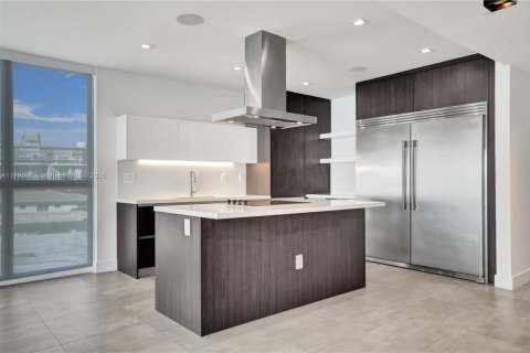 Condo in Miami Beach, Florida, 3 bedrooms  № 1864955 - photo 12