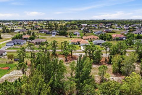 Купить земельный участок в Кейп-Корал, Флорида № 2060922 - фото 5