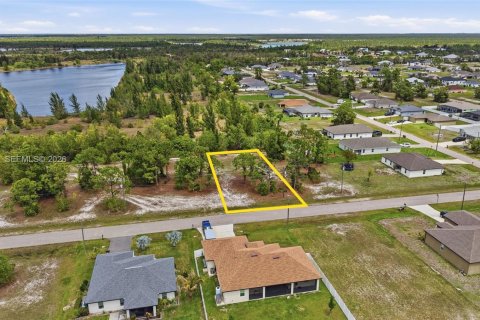 Купить земельный участок в Кейп-Корал, Флорида № 2060922 - фото 3