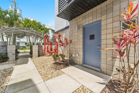Condo à Tampa, Floride, 2 chambres  № 2367045