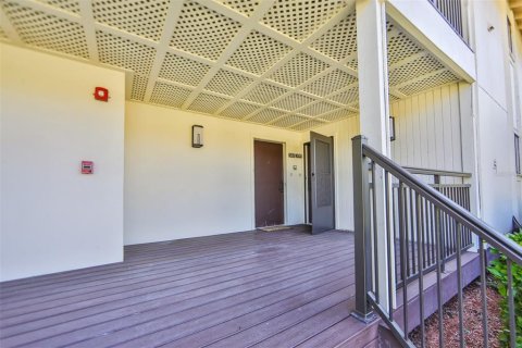 Condo in Wesley Chapel, Florida, 3 bedrooms  № 1376647 - photo 3
