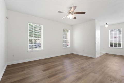 Condo in Saint Cloud, Florida, 3 bedrooms  № 1901925 - photo 11