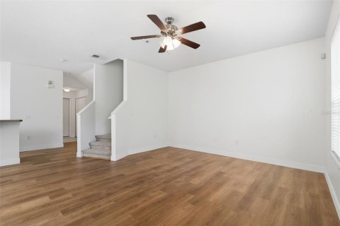 Condo in Saint Cloud, Florida, 3 bedrooms  № 1901925 - photo 9