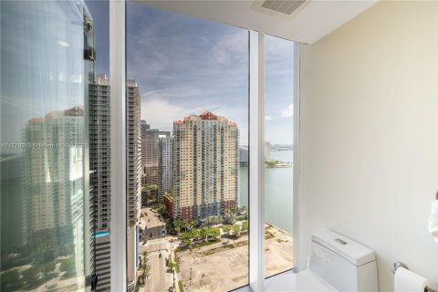 Condo in Miami, Florida, 2 bedrooms № 1978646 - photo 15