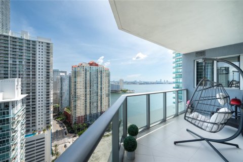 Condo in Miami, Florida, 2 bedrooms № 1978646 - photo 17