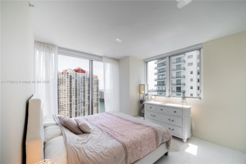 Condo in Miami, Florida, 2 bedrooms № 1978646 - photo 11