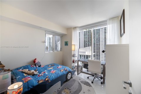 Condo in Miami, Florida, 2 bedrooms № 1978646 - photo 8