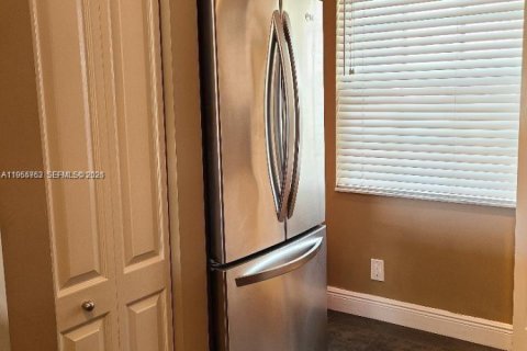 Copropriété à louer à Miami, Floride: 2 chambres, 88.26 m2 № 2024345 - photo 4