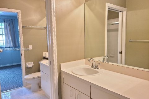 Copropriété à louer à Miami, Floride: 2 chambres, 88.26 m2 № 2024345 - photo 16