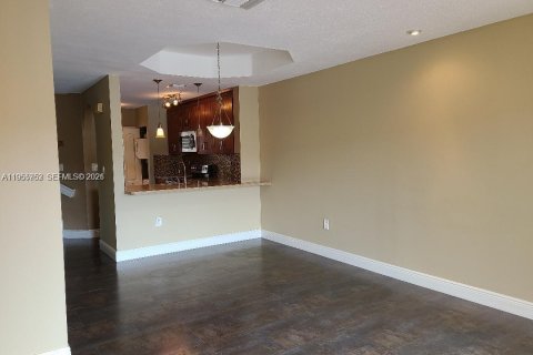 Copropriété à louer à Miami, Floride: 2 chambres, 88.26 m2 № 2024345 - photo 8