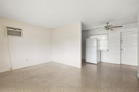 Immobilier commercial à vendre à Clearwater, Floride: 2 chambres, 93.55 m2 № 2387739 - photo 6