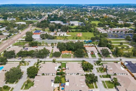 Immobilier commercial à vendre à Clearwater, Floride: 2 chambres, 93.55 m2 № 2387739 - photo 23