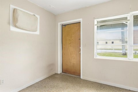 Immobilier commercial à vendre à Clearwater, Floride: 2 chambres, 93.55 m2 № 2387739 - photo 15