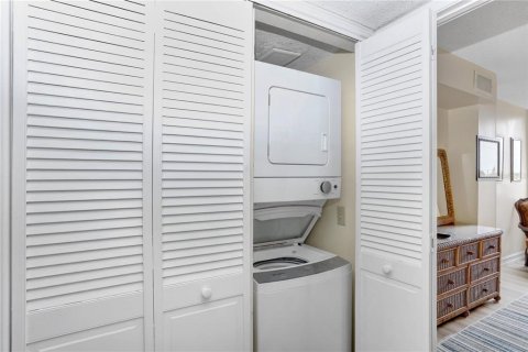 Condominio en alquiler en Saint Petersburg, Florida, 2 dormitorios, 97.55 m2 № 2196731 - foto 20