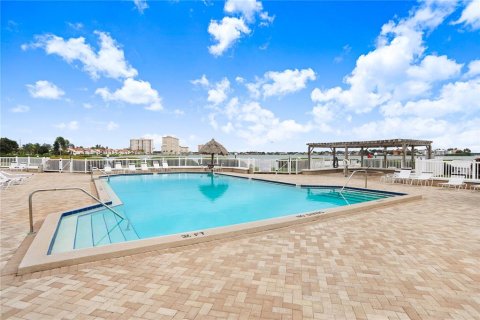 Condominio en alquiler en Saint Petersburg, Florida, 2 dormitorios, 97.55 m2 № 2196731 - foto 27
