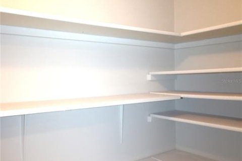 Condominio en alquiler en Bradenton, Florida, 2 dormitorios, 109.44 m2 № 1686776 - foto 4
