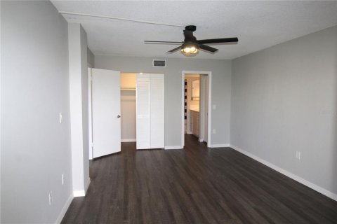 Condominio en alquiler en Bradenton, Florida, 2 dormitorios, 109.44 m2 № 1686776 - foto 8