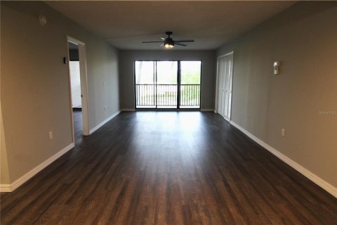 Condominio en alquiler en Bradenton, Florida, 2 dormitorios, 109.44 m2 № 1686776 - foto 5
