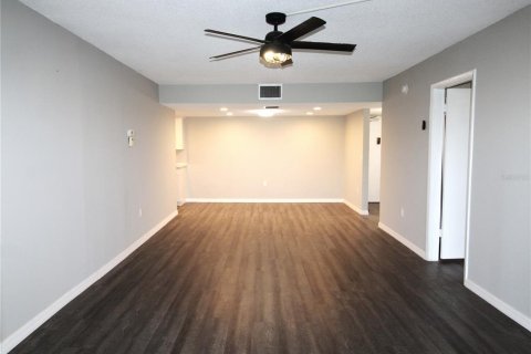 Condominio en alquiler en Bradenton, Florida, 2 dormitorios, 109.44 m2 № 1686776 - foto 6