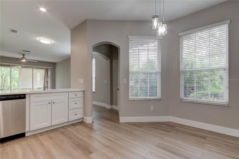 Adosado en alquiler en Tampa, Florida, 2 dormitorios, 156.35 m2 № 1903432 - foto 13