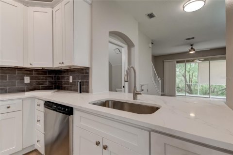 Adosado en alquiler en Tampa, Florida, 2 dormitorios, 156.35 m2 № 1903432 - foto 8