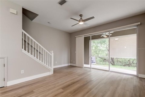 Adosado en alquiler en Tampa, Florida, 2 dormitorios, 156.35 m2 № 1903432 - foto 17