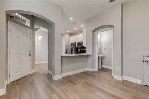 Adosado en alquiler en Tampa, Florida, 2 dormitorios, 156.35 m2 № 1903432 - foto 10