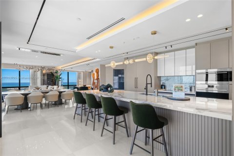 Copropriété à vendre à Miami, Floride: 4 chambres, 415.27 m2 № 1985279 - photo 10