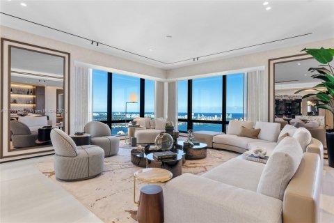 Copropriété à vendre à Miami, Floride: 4 chambres, 415.27 m2 № 1985279 - photo 3