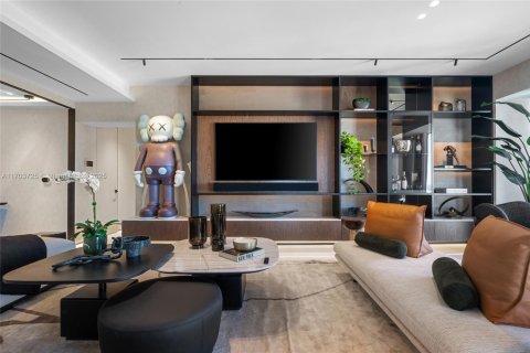 Copropriété à vendre à Miami, Floride: 4 chambres, 415.27 m2 № 1985279 - photo 15