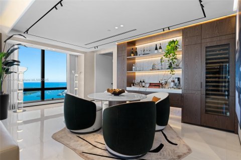 Copropriété à vendre à Miami, Floride: 4 chambres, 415.27 m2 № 1985279 - photo 6