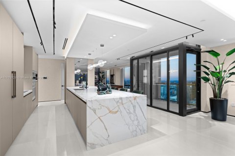 Copropriété à vendre à Miami, Floride: 4 chambres, 415.27 m2 № 1985279 - photo 9