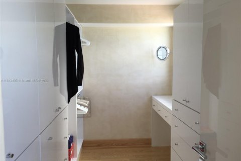 Condo in Miami Beach, Florida, 3 bedrooms  № 1940005 - photo 8