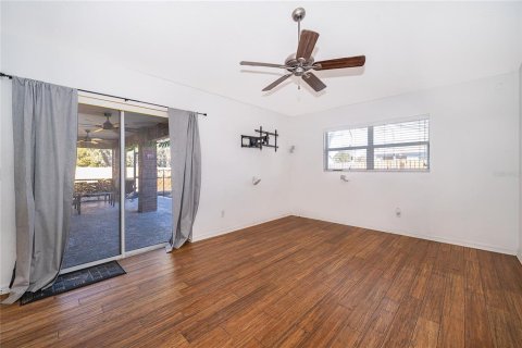 Villa ou maison à louer à Deltona, Floride: 3 chambres, 132.66 m2 № 2425571 - photo 18