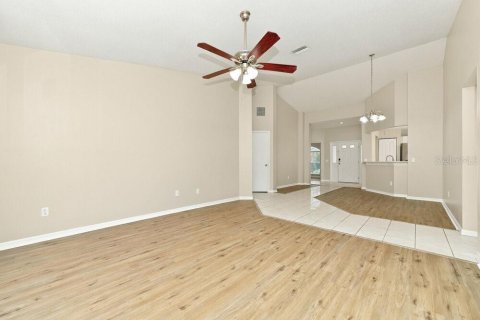 Villa ou maison à louer à Valrico, Floride: 3 chambres, 149.67 m2 № 2420444 - photo 3