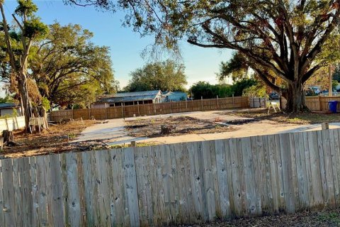 Terreno en venta en Ruskin, Florida № 1554071 - foto 1