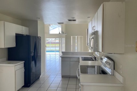 Casa en venta en Kissimmee, Florida, 4 dormitorios, 170.85 m2 № 1826833 - foto 5