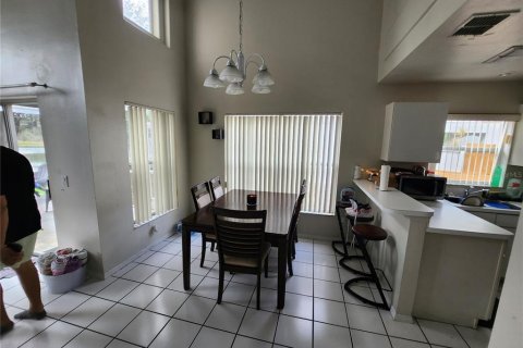 Casa en venta en Kissimmee, Florida, 4 dormitorios, 170.85 m2 № 1826833 - foto 8