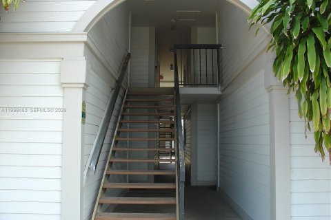Condo in Hialeah, Florida, 2 bedrooms  № 2064304 - photo 2