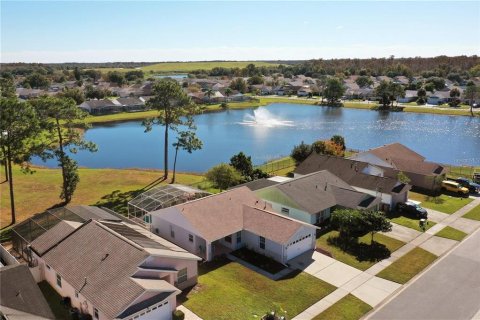 Villa ou maison à vendre à Kissimmee, Floride: 4 chambres, 136.01 m2 № 2410601 - photo 5