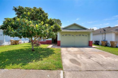Villa ou maison à vendre à Kissimmee, Floride: 4 chambres, 136.01 m2 № 2410601 - photo 2