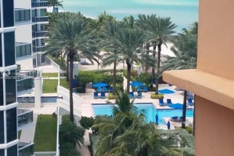 Condominio en venta en Sunny Isles Beach, Florida, 33.44 m2 № 1811999 - foto 5