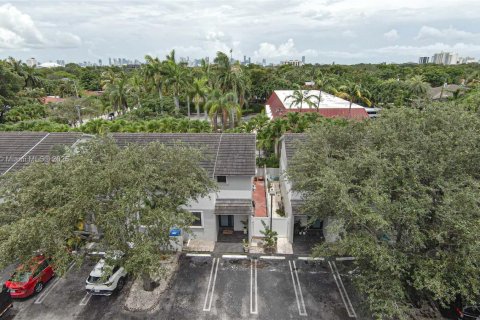Touwnhouse à vendre à Miami, Floride: 3 chambres № 1962857 - photo 2