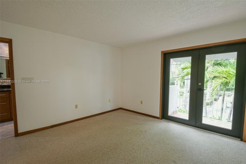 Touwnhouse à vendre à Miami, Floride: 3 chambres № 1962857 - photo 14