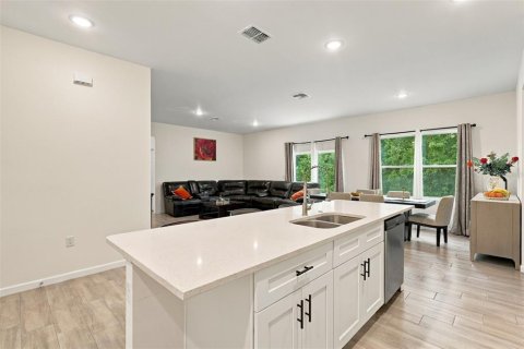 Casa en venta en Deltona, Florida, 4 dormitorios, 155.15 m2 № 2385578 - foto 10